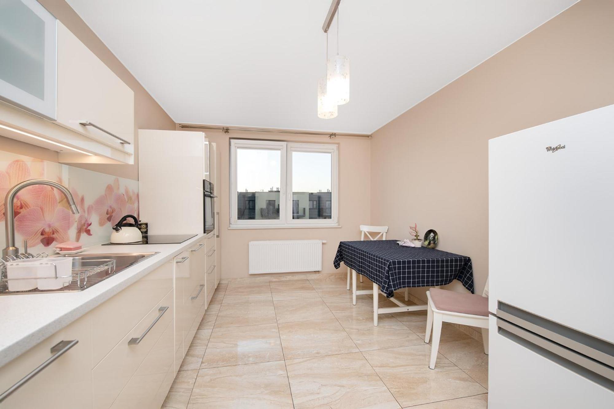 Cozy Corner: Apartment With Wifi And Private Balcony Wrocław Buitenkant foto