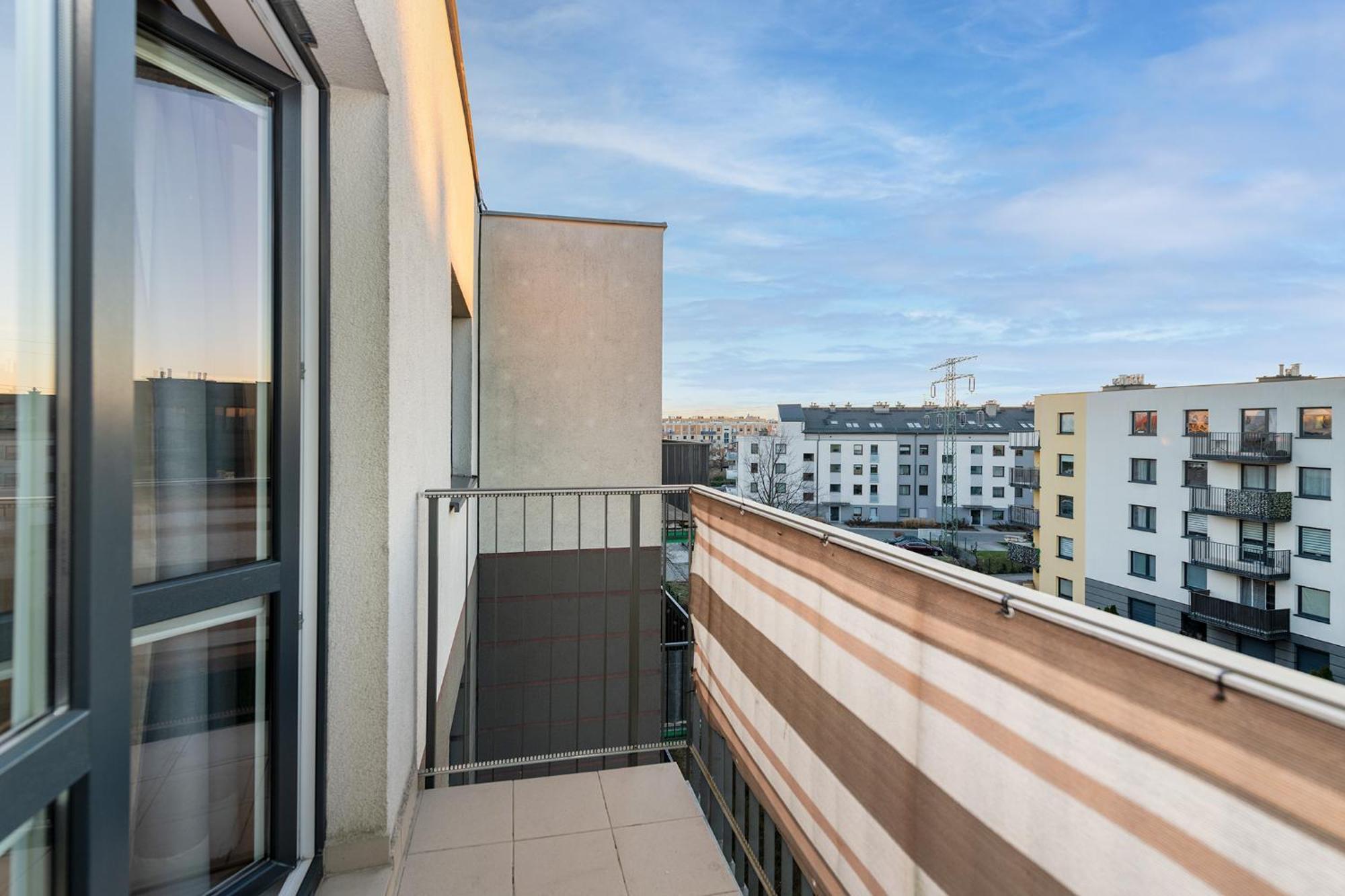 Cozy Corner: Apartment With Wifi And Private Balcony Wrocław Buitenkant foto